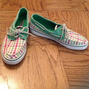 Plaid Sperrys