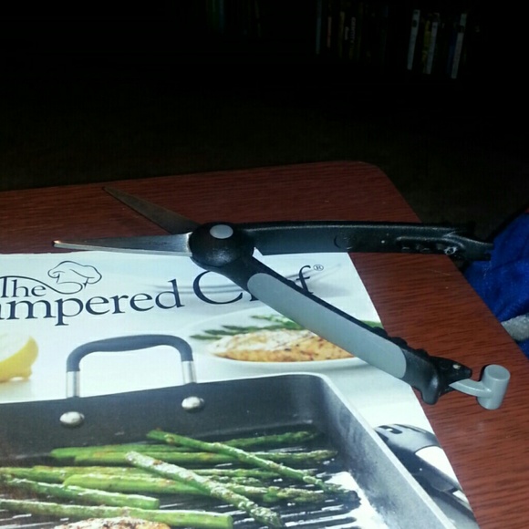 SOLD!!! Pampered Chef - Picture 2 of 3