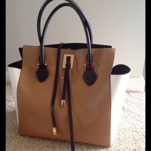 Michael Kors Miranda COLLECTION Handbag! Like new