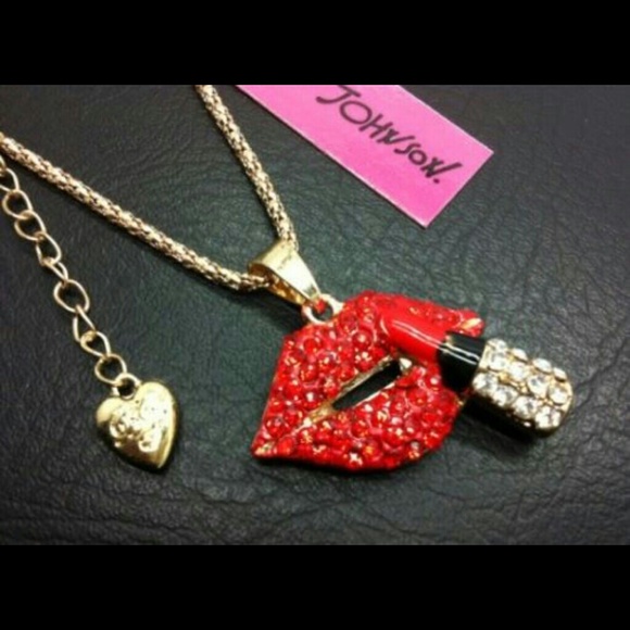 Betsey Johnson Jewelry - NWT Betsey Johnson Lips/Lipstick Gold Necklace