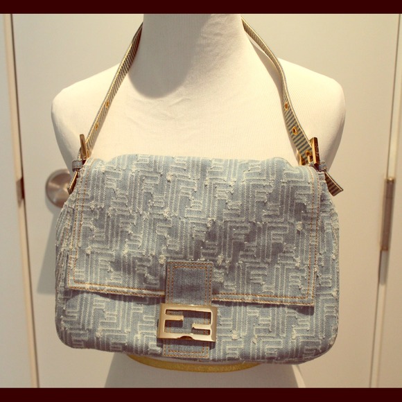 Fendi canvas logo handbag!