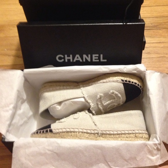 Chanel Beige/Black Canvas Espadrilles 36
