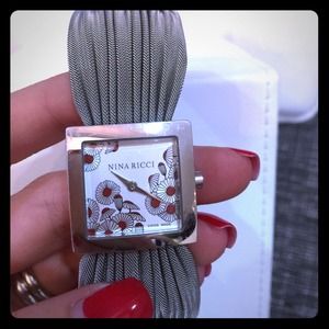 Nina Ricci watch