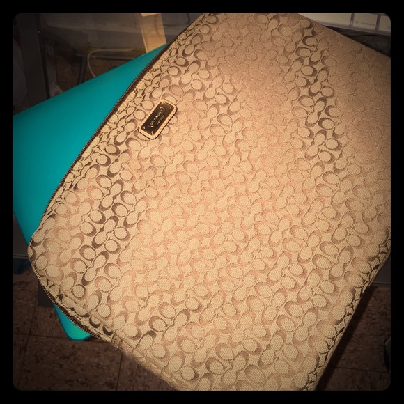 Coach Accessories - Coach Laptop Case 👎Absolutely no trades or PP👎