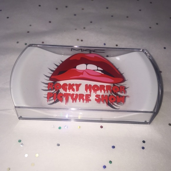 MAC ROCKY HORROR PICTURE SHOW EYELASHES LE - Picture 1 of 2