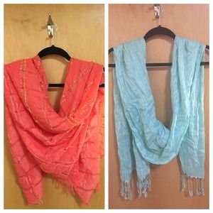 Flash sale ❗️❗️❗️ 🎉Fun Scarf Bundle! 🎉🎀