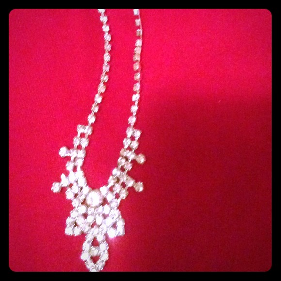 Beautiful costume necklace and earrings set