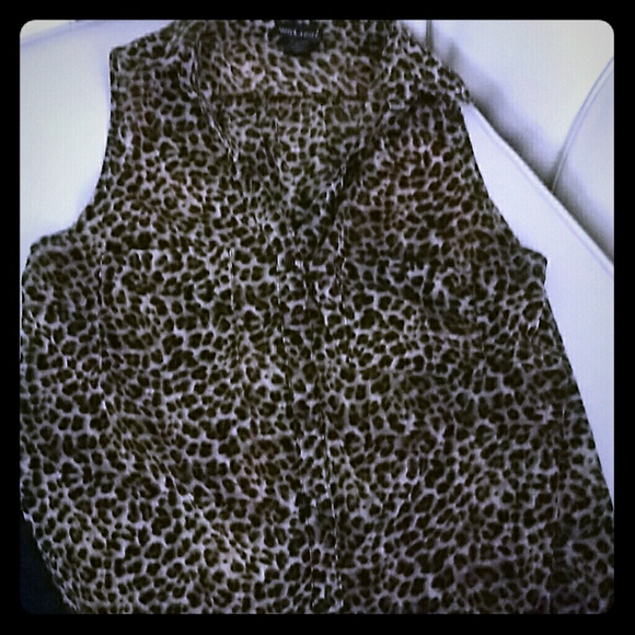 Brand new Sleeveless leopard blouse
