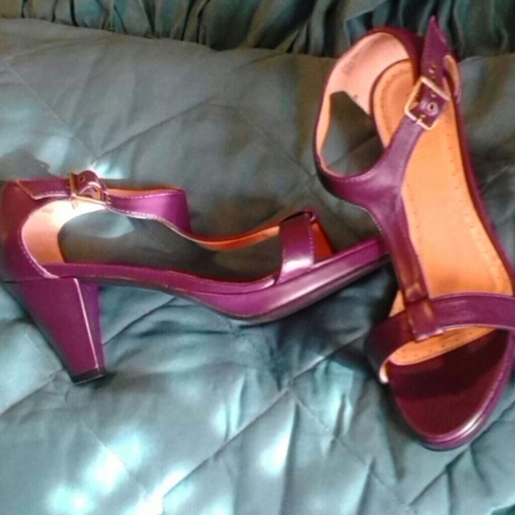 Purple heels - Picture 1 of 1