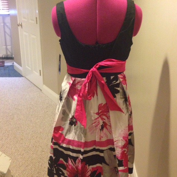 Multi-Colored Spring Dress! - Picture 2 of 3