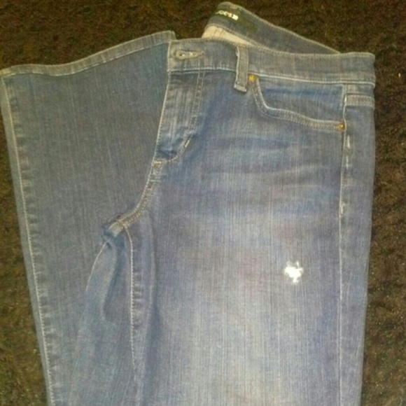 Joe jeans/ Mana great looking slight boot cut