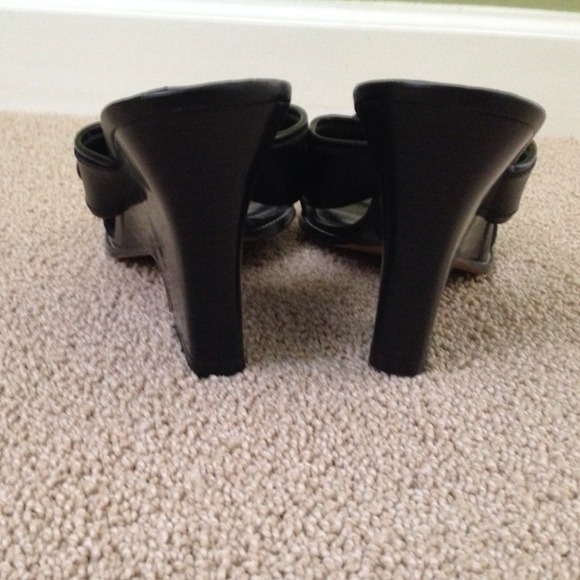 Fun wedge sandals! - Picture 3 of 4