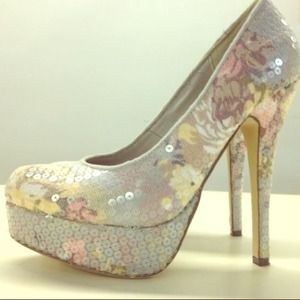 Forever 21 floral sequince heel