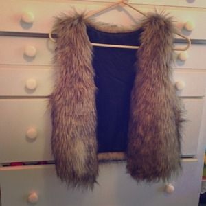 Faux fur vest NWOT