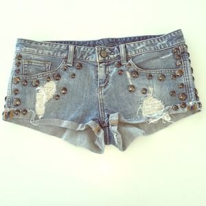 Guess studded shorts. Size 28.