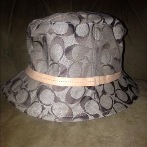 New Coach Rain Hat size M/L