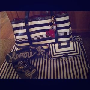 Henri bendel purse n wallet leather only 100 made