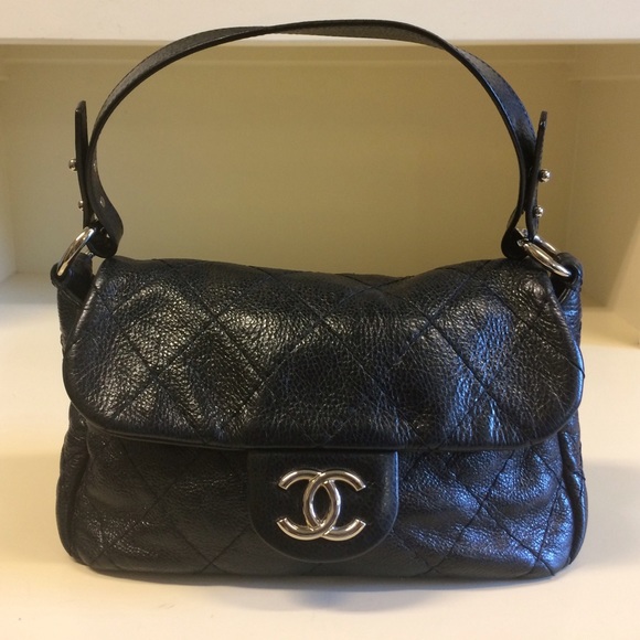 ✨💕AUTHENTIC Chanel Flap Bag 💕✨ - Picture 1 of 9