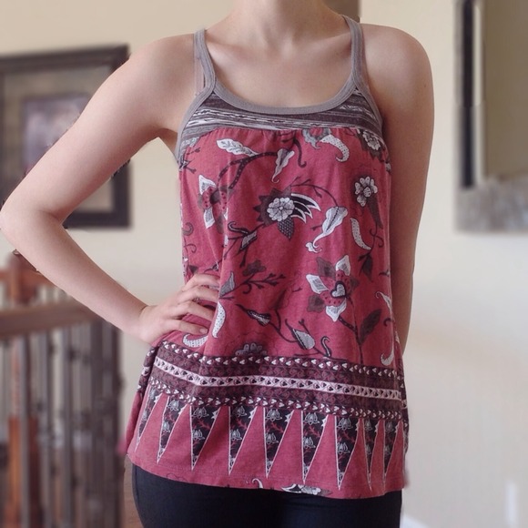 Super Cute Urban Outfitters Top!
