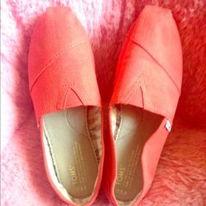 ✴️TOMS Sneaker/Shoes✴️ PRICE FIRM