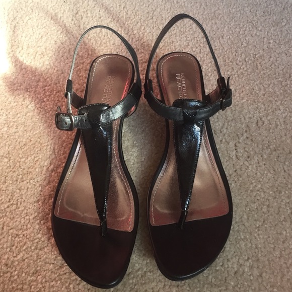 Kenneth Cole Patent Leather Pump