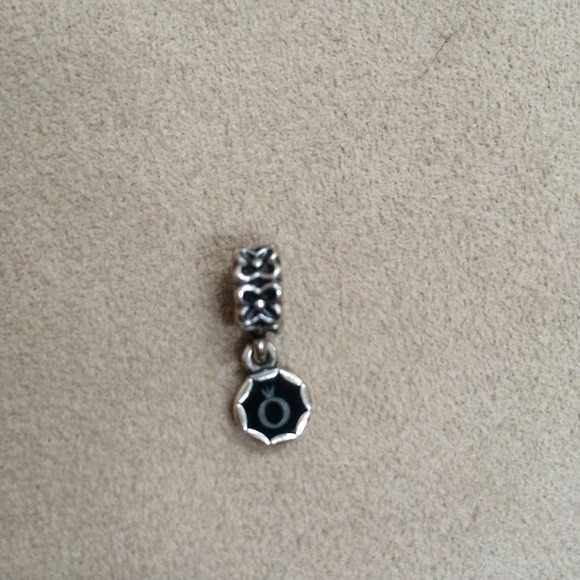 Pandora RETIRED Taurus Cameo Dangle charm - Picture 3 of 3