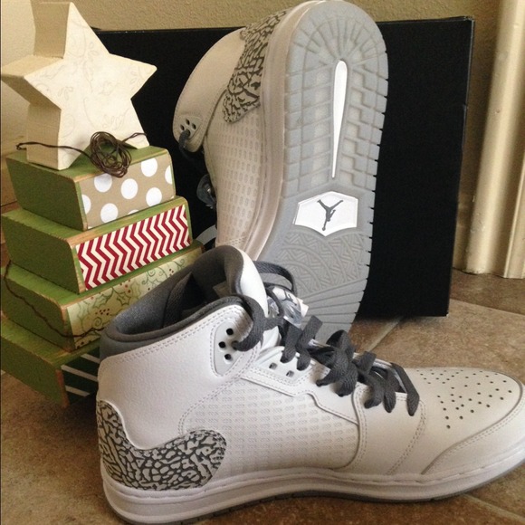 Men's Jordan Prime 5 Premium - Picture 2 of 3