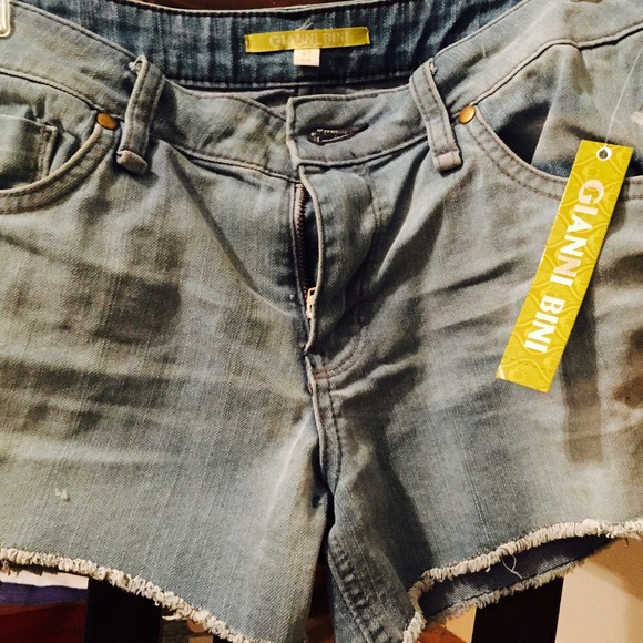 'Chloe Short' stonewashed Gianni Bini Jean shorts