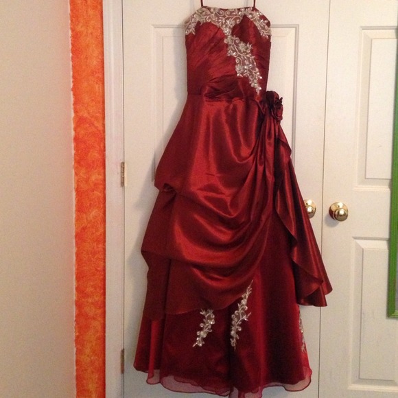 Classic Style, Burgundy Ball Gown