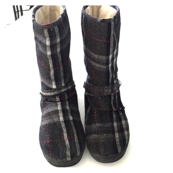 Roxy winter boots.
