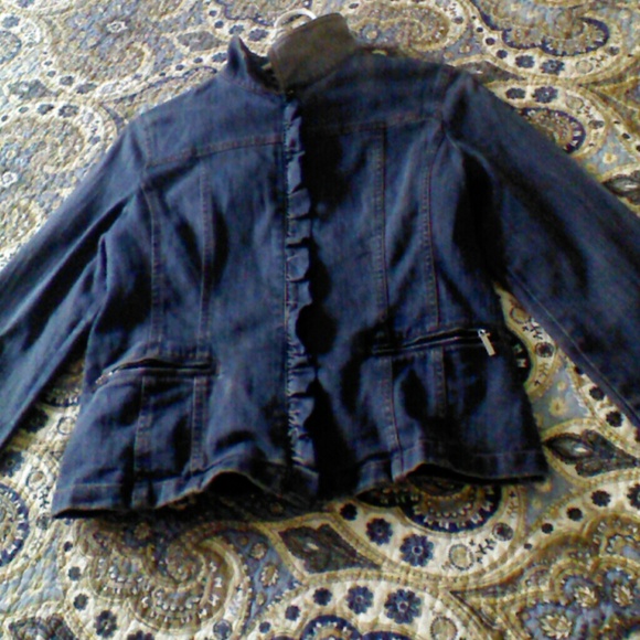 Denim jacket - Picture 3 of 4