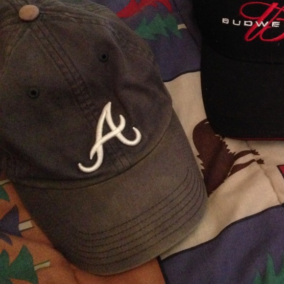Braves hat