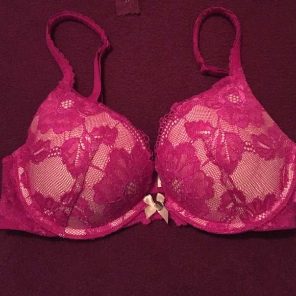 VS plum Body by Victoria push-up lace bra
