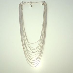 Elegant silver necklace.