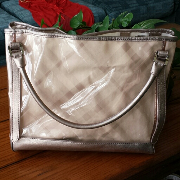 Burberry Handbags - Auth Burberry large tonal check perspex tote bag