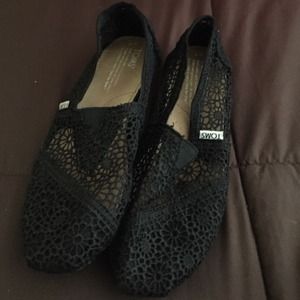 New Black lace toms