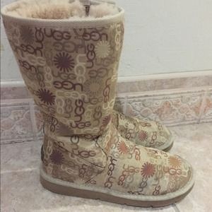 Ugg Boots oh yes the coziest boots ever
