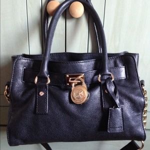 💯 Authentic Michael Kors Hamilton Bag🎀