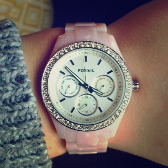 Fossil Jewelry - Pink pearl Fossil watch 💕