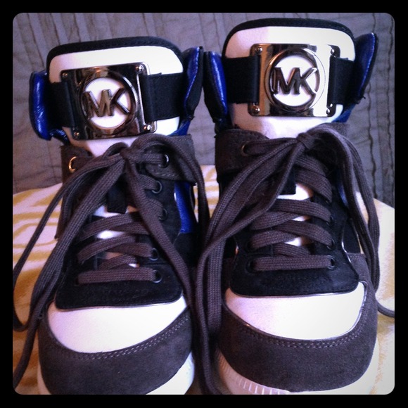 Authentic Michael Kors wedge sneakers 💙