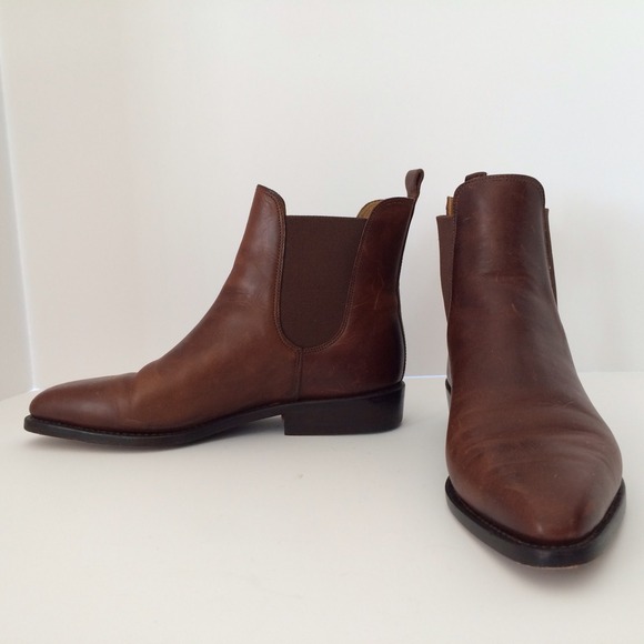 COLE HAAN brown leather ankle boots