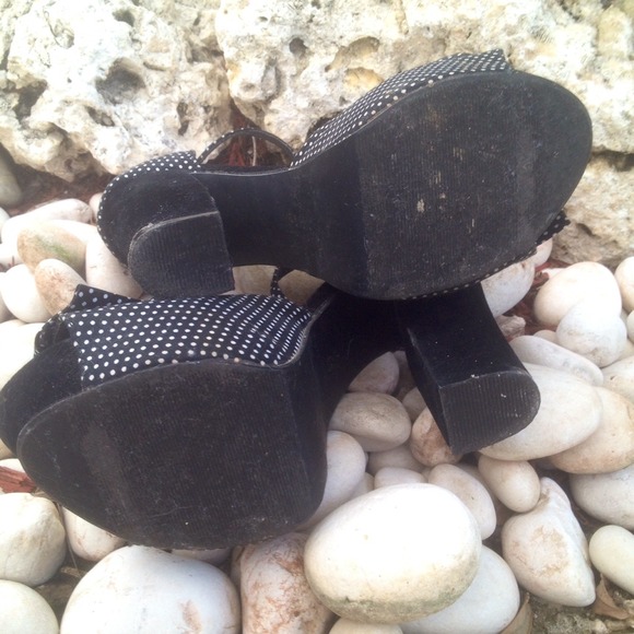 Retro d'Orsay Pump - Picture 3 of 3