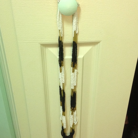 Necklace - Picture 2 of 3