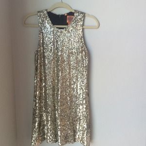 🎉HP 1/6🎉Tory Burch Gold Sequin Dress