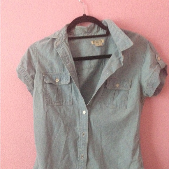 Lucky brand chambray short sleeved button up shirt