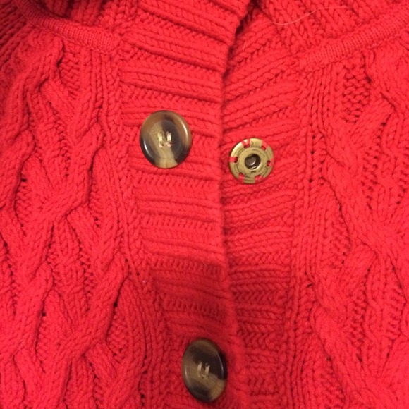 Red sweater - Picture 2 of 3