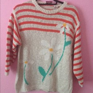 Daisy sweater size medium