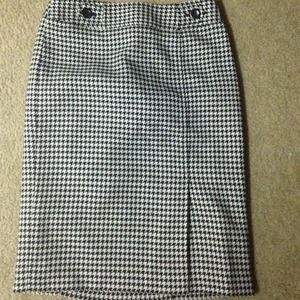 Houndstooth skirt