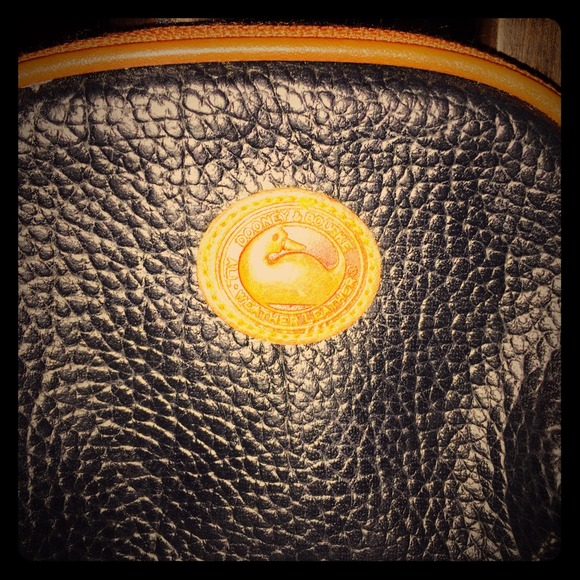 Dooney & Burke dark navy leather coin purse 👛💰