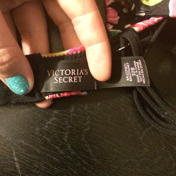 Victoria secret bra 32B - Picture 2 of 2